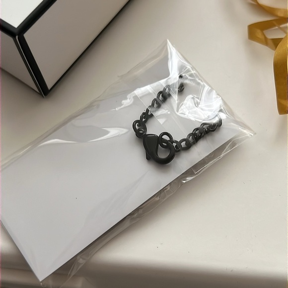 CHANEL bag charm or keychain - from the Advent Calender (Box 23) - Picture 3 of 4